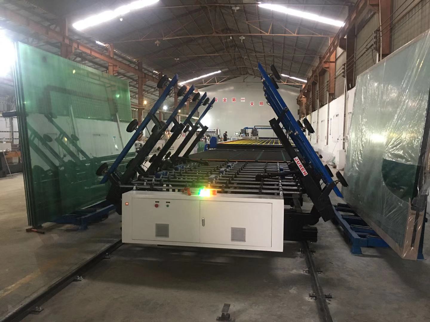 做好設備的調(diào)試工作能夠很好的幫助玻璃切割